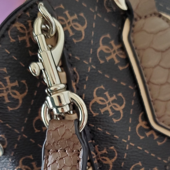 Guess Confidential Chain Handbag/Crossbody - Picture 9 of 17